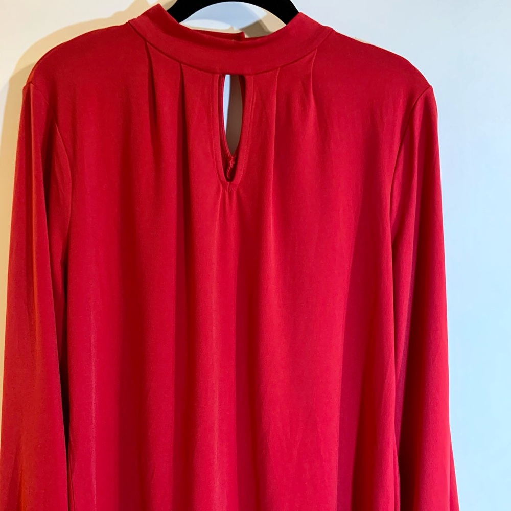 Chico’s Red Keyhole Neck ITY Top size M
